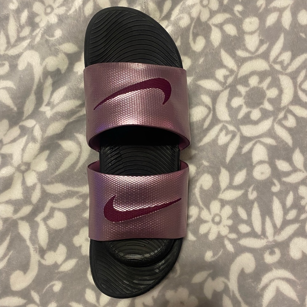 Nike slides